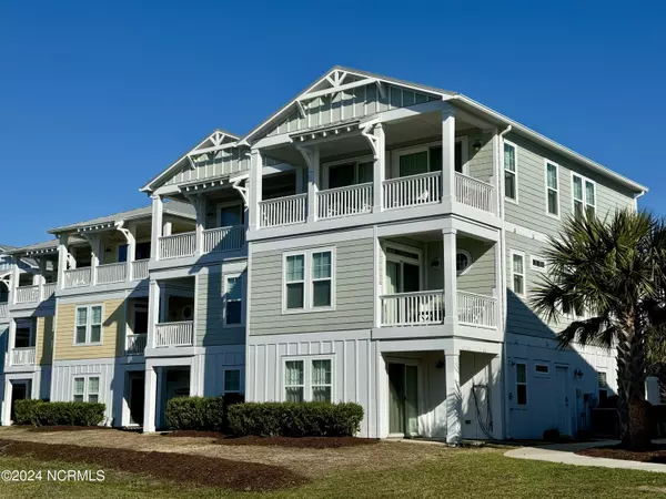 200 Laurel LN #14, Kure Beach, NC 28449