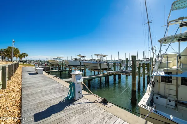 Beaufort, NC 28516,100 Olde Towne Yacht Club RD #Slip E11