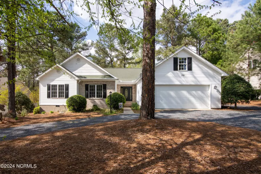 175 Kingswood CIR, Pinehurst, NC 28374