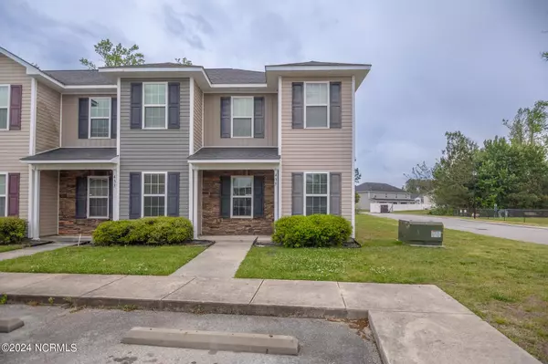 435 Falls CV, Jacksonville, NC 28546