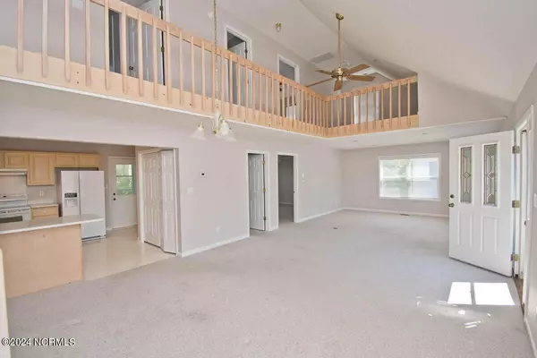 Emerald Isle, NC 28594,123 Tracy DR