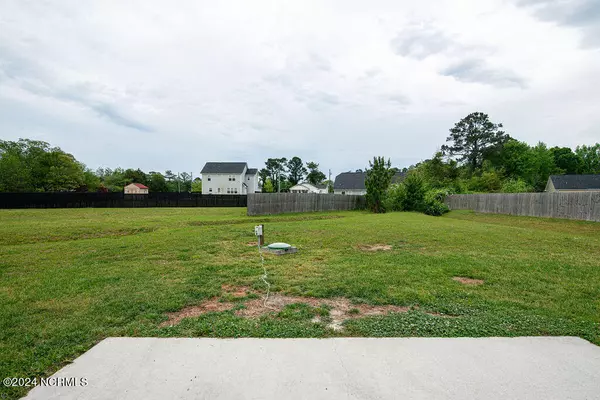 Hubert, NC 28539,201 Brice CT