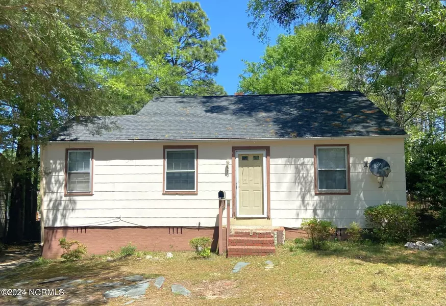 402 Elm ST, Aberdeen, NC 28315