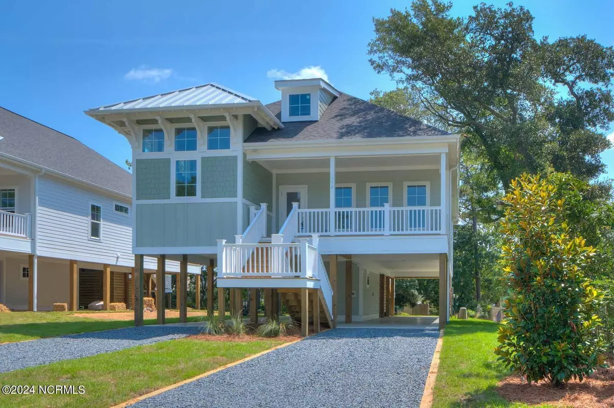 Oak Island, NC 28465,114 NE 32nd ST