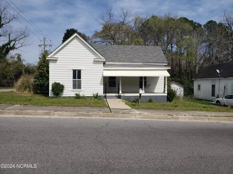 124 Spring ST, Hamlet, NC 28345