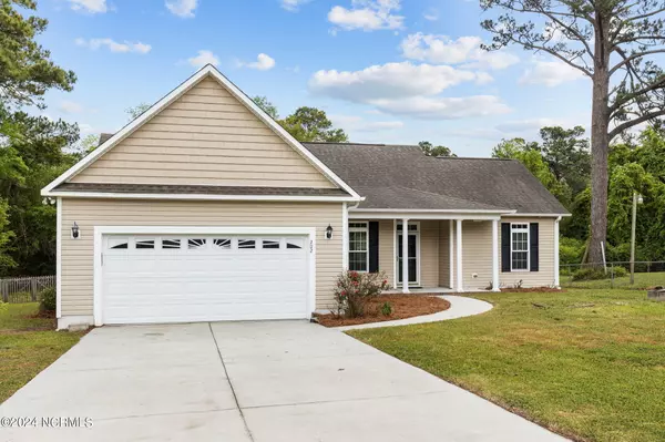 202 Fox DR, Cape Carteret, NC 28584