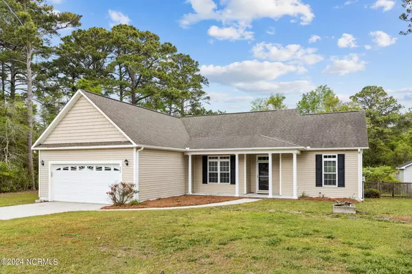 Cape Carteret, NC 28584,202 Fox DR