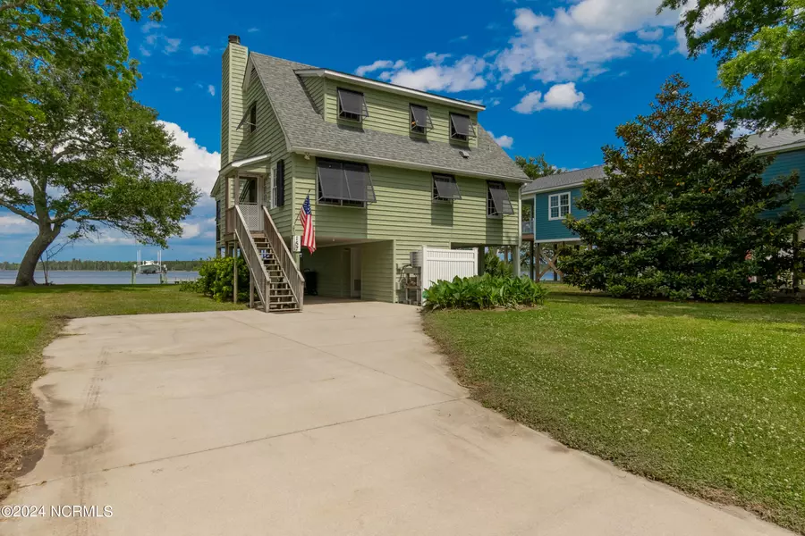 157 S River DR, Beaufort, NC 28516