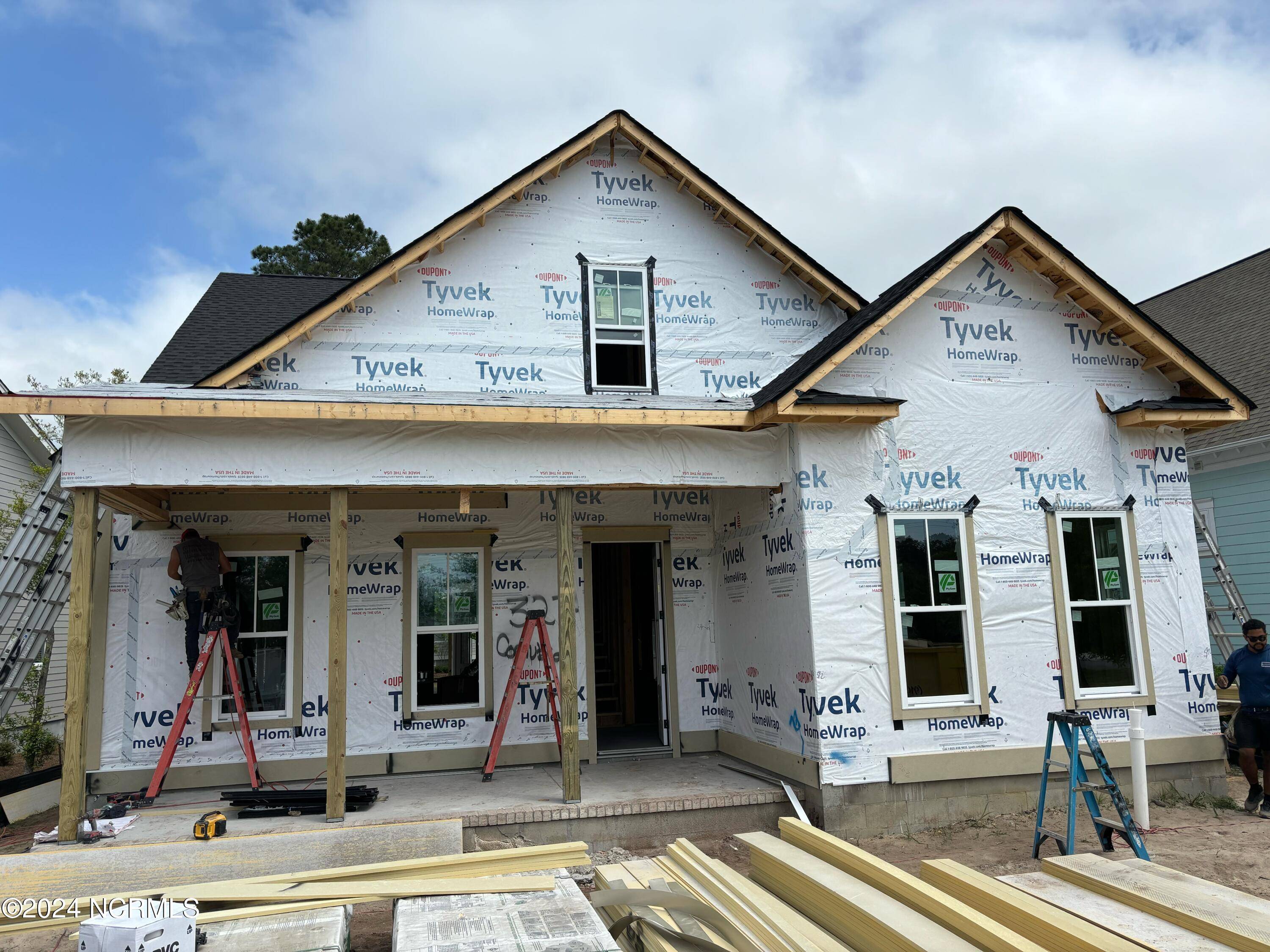 327 Cornubia DR, Castle Hayne, NC 28429