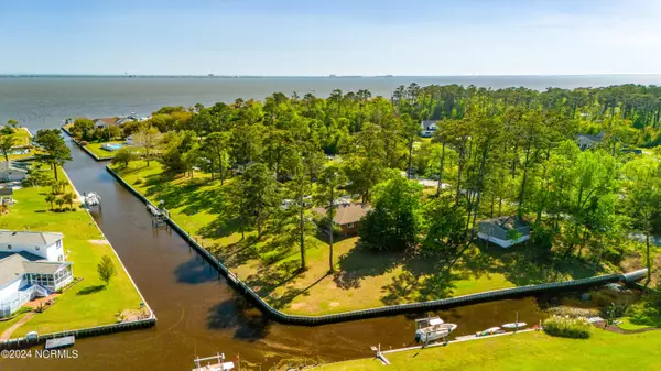 Newport, NC 28570,315 Holly Lane