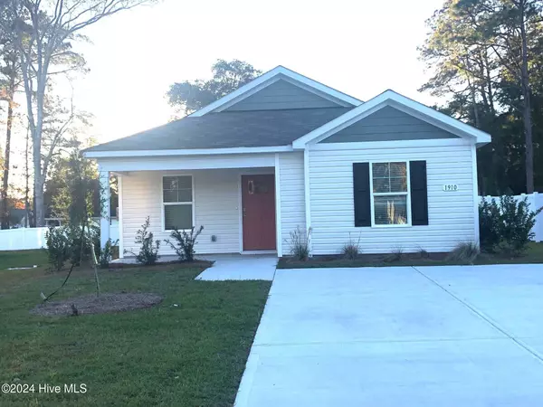 1910 Whispering Pine ST SW, Ocean Isle Beach, NC 28469