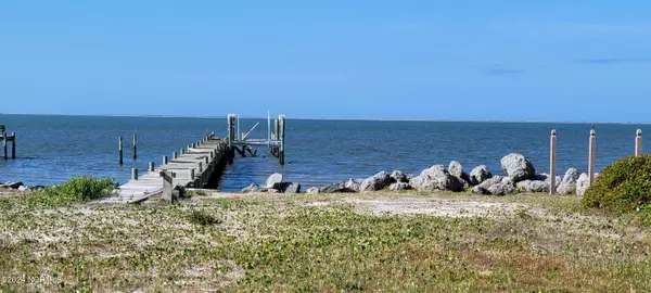 Harkers Island, NC 28531,1617 Island RD