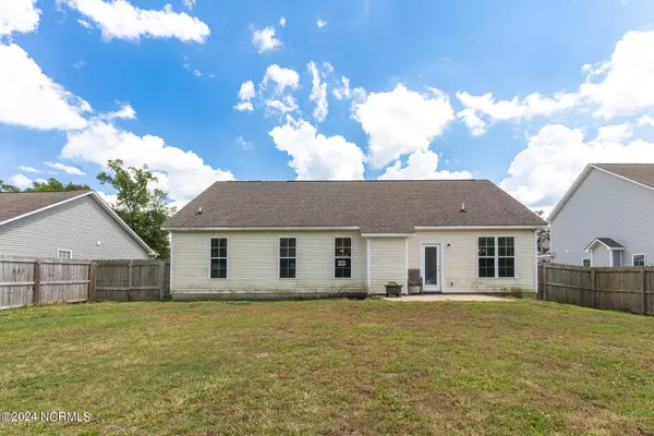 Jacksonville, NC 28540,231 Holly Grove CT E