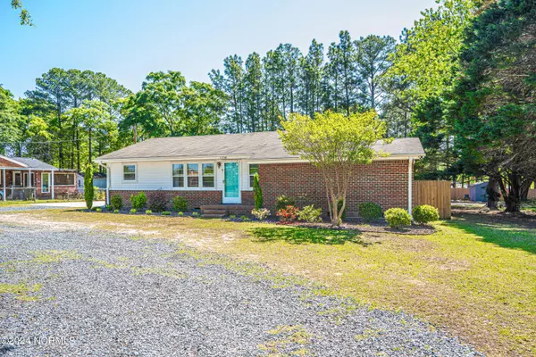 1708 N Poplar ST, Aberdeen, NC 28315