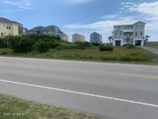 North Topsail Beach, NC 28460,2242 Island DR