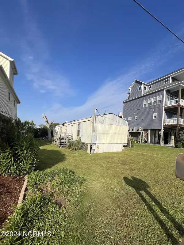 North Topsail Beach, NC 28460,8304 5th AVE