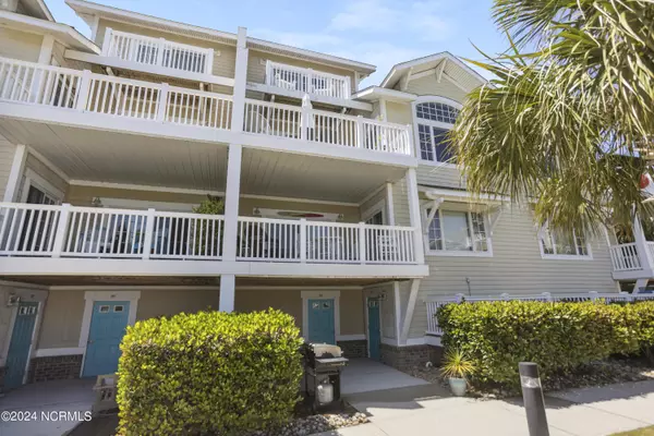 Carolina Beach, NC 28428,650 Saint Joseph ST #Unit 201