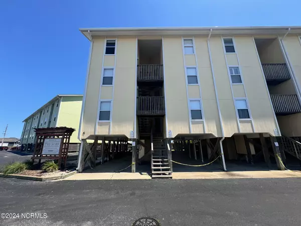 Surf City, NC 28445,918 N New River DR #427