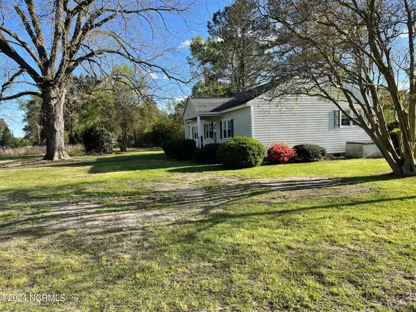 Bladenboro, NC 28320,57 Dhs DR