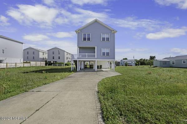 111 Hanby AVE, Carolina Beach, NC 28428