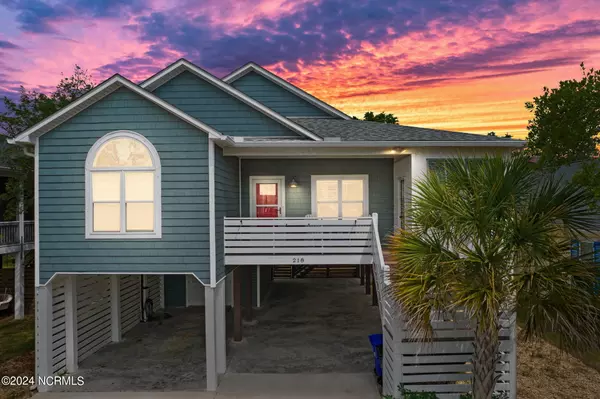 218 NE 52nd ST, Oak Island, NC 28465