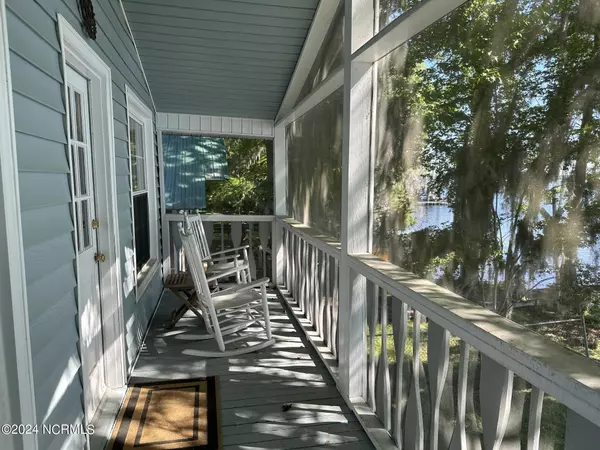 Lake Waccamaw, NC 28450,2810 Canal Cove RD