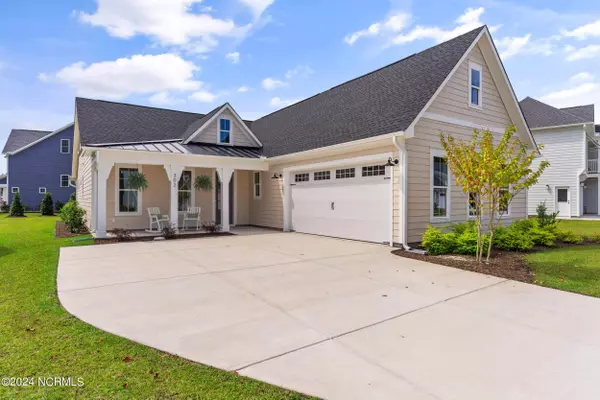 302 Sailor Sky WAY #414, Hampstead, NC 28443