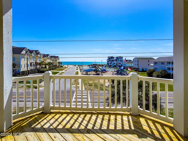 Surf City, NC 28445,1609 N New River DR