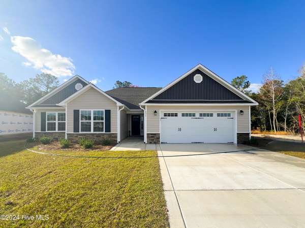 491 Pebble Shore DR,  Sneads Ferry,  NC 28460