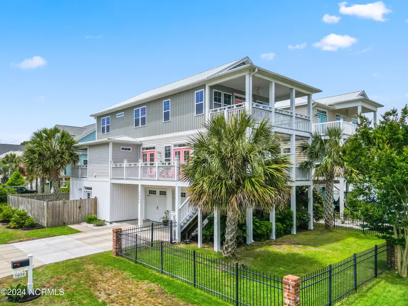 1404 Pinfish LN, Carolina Beach, NC 28428