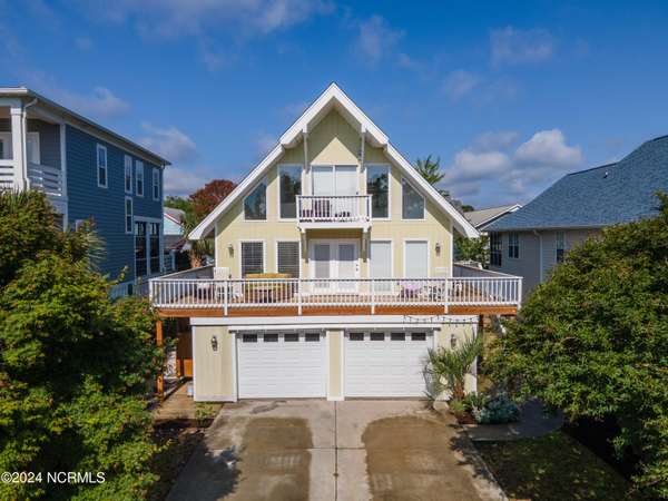 919 Coast Walk LN, Carolina Beach, NC 28428