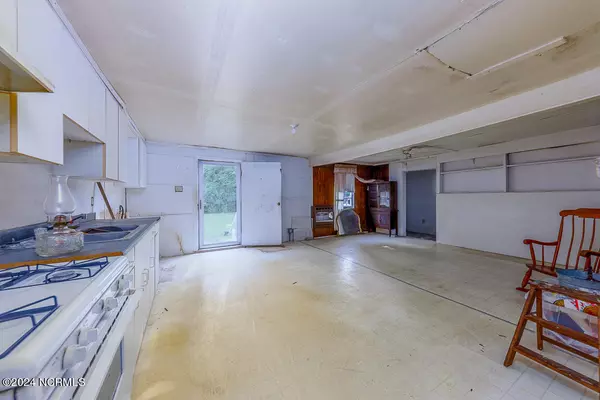 Arapahoe, NC 28510,241 Fisher Turnpike RD