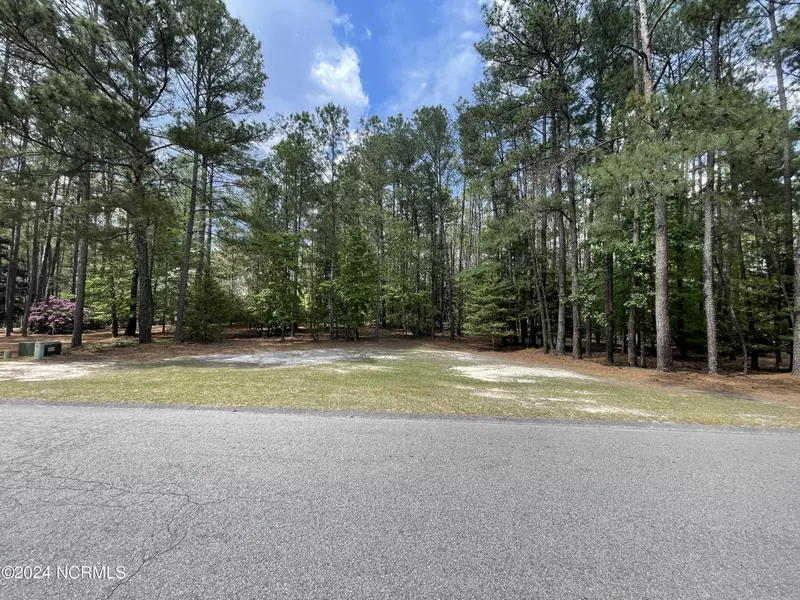 37 Stoneykirk DR, Pinehurst, NC 28374