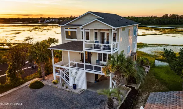 Oak Island, NC 28465,1010 W Pelican Drive