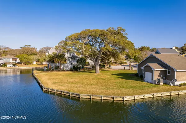 Emerald Isle, NC 28594,206 Sandhill Crane CT