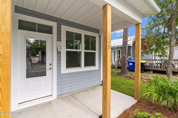 Oak Island, NC 28465,138 NE 75th ST