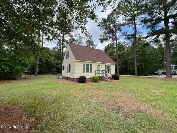 Robersonville, NC 27871,802 E Green ST