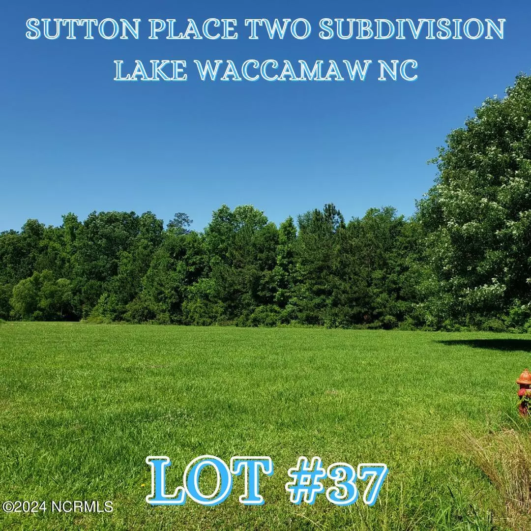 Lake Waccamaw, NC 28450,37 Stuart Avenue