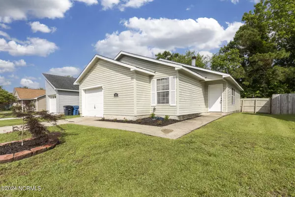 3015 Steeple Chase CT, Jacksonville, NC 28546