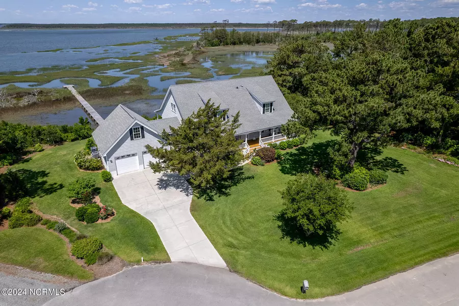 166 Heron Point RD, Beaufort, NC 28516