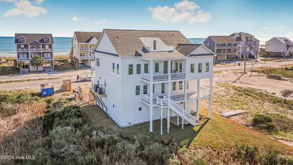 North Topsail Beach, NC 28460,421 New River Inlet RD