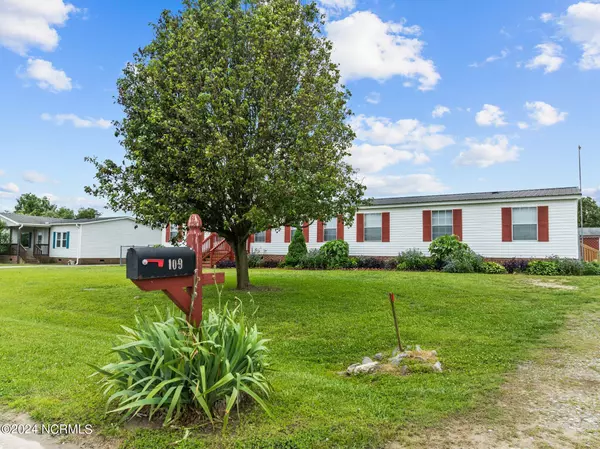 La Grange, NC 28551,109 Winding LN