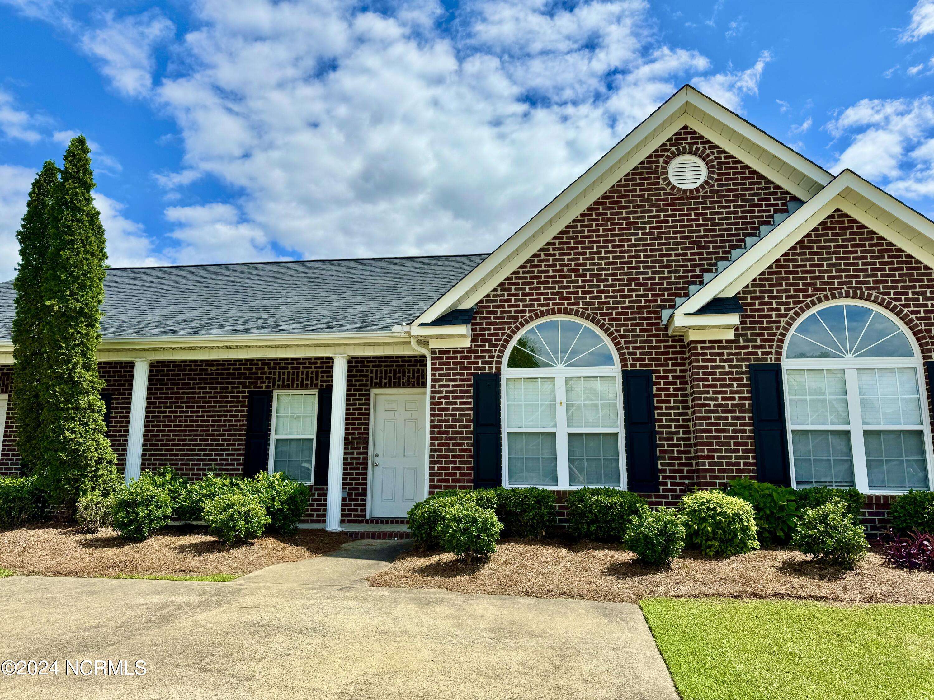 Greenville, NC 27858,140 Oak Towne DR #E3