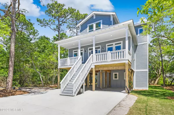 Oak Island, NC 28465,308 NE 41st ST