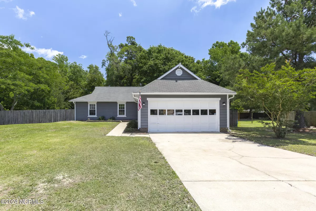 Hubert, NC 28539,212 Natalie LN