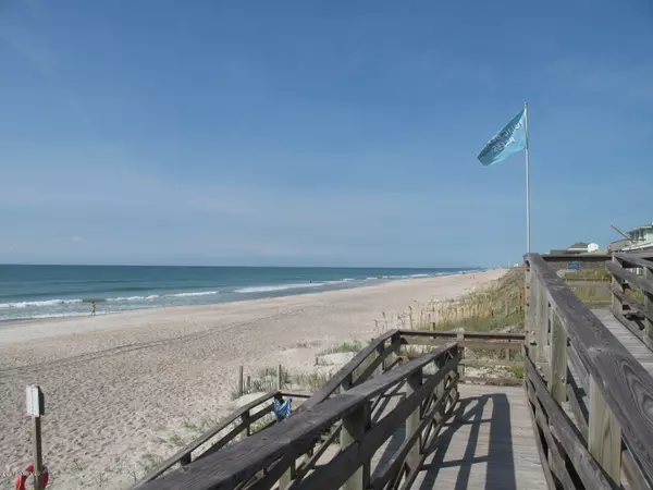 Topsail Beach, NC 28445,410 N Anderson BLVD