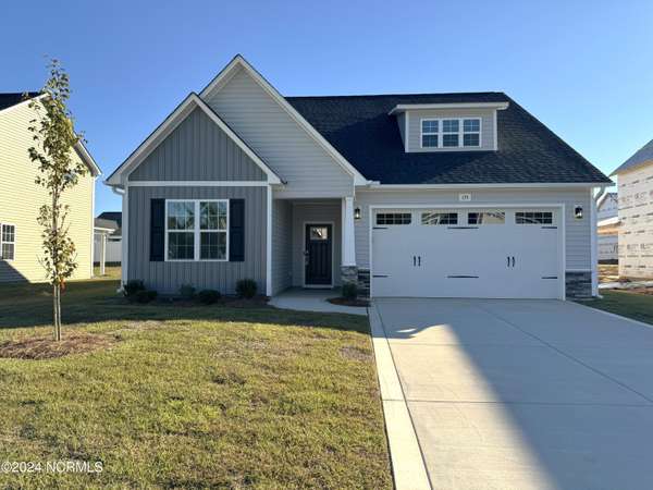 175 Watercress LN, Raeford, NC 28376