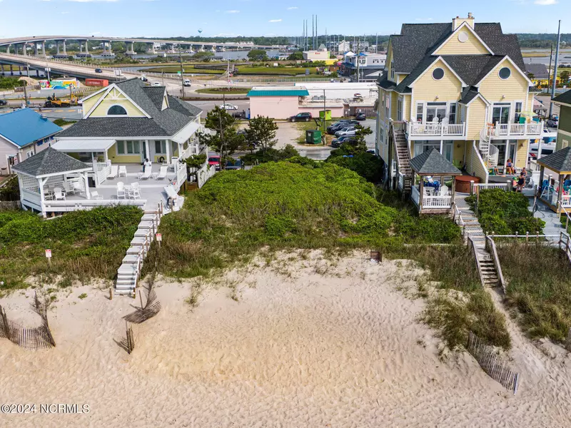 108 S Shore DR, Surf City, NC 28445