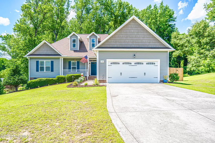 202 W Harrington Avenue, Broadway, NC 27505