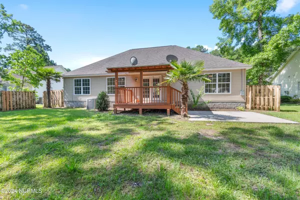 Calabash, NC 28467,122 Calabash RD NW